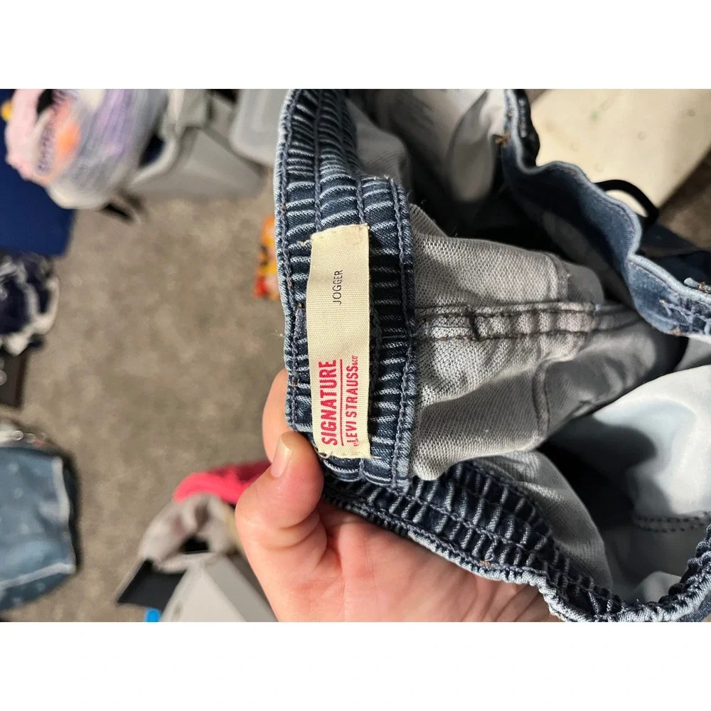 Signature by Levi Strauss Boys Medium Wash Jogger Cargo Jeans Size M 10-12